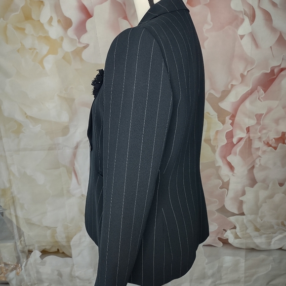 Tahari Arthur S Levine PinStriped Petite Blazer - Picture 8 of 16